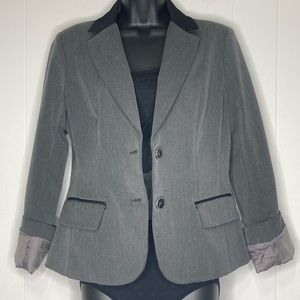 7th Avenue New York and Company gray and black blazer size 6 like new!